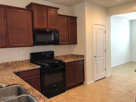 3rd image of 40171 W Pryor Ln