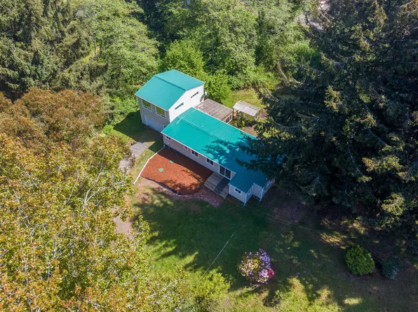 177 NE Brubaker St, Yachats, OR 97498