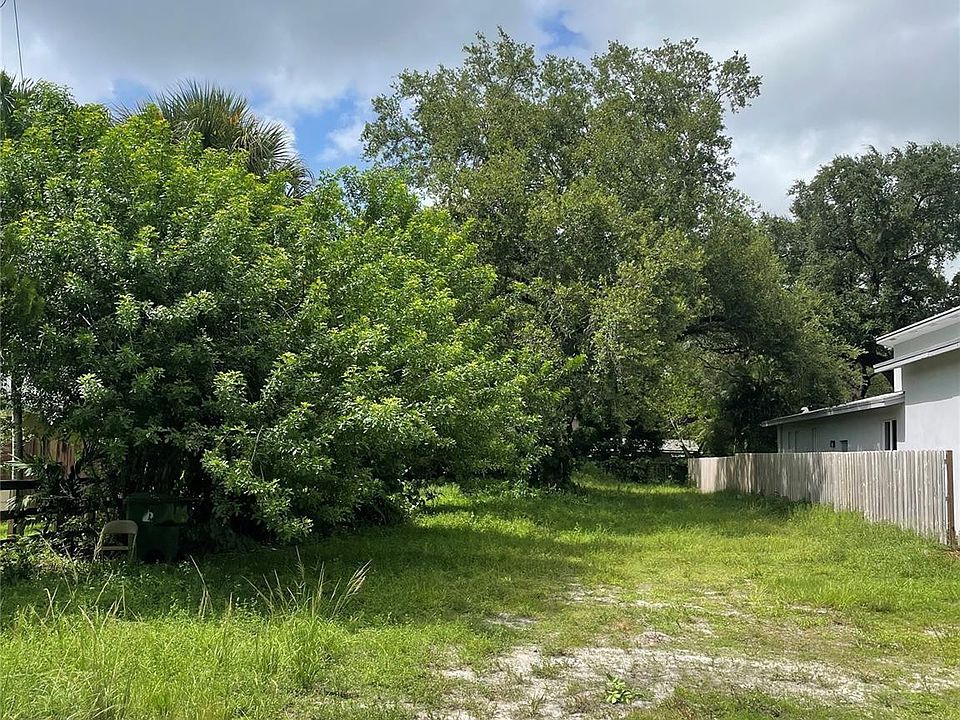 2nd image of 1545 SW 32nd Street