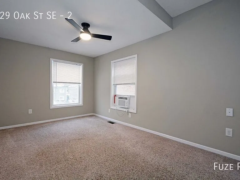 629 Oak St SE #2 — Photo 17