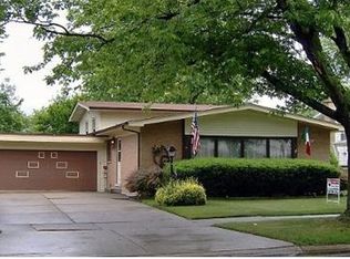 229 W Rainbow Dr, Glenwood, IL 60425