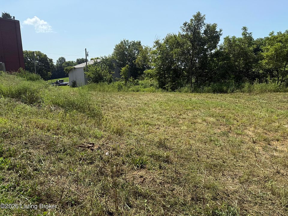 2nd image of 301 E Main St