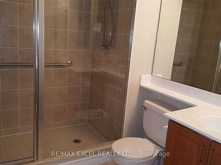 70 Town Centre Ct #418 — Photo 7