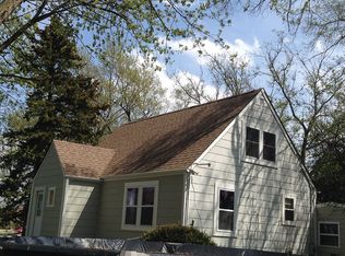 24W740 Argyle Ave, Roselle, IL 60172