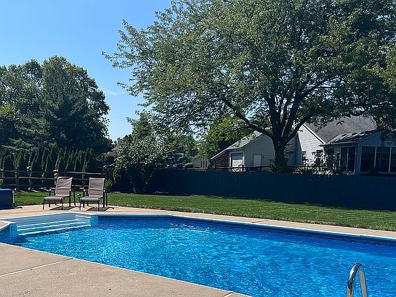5th image of 618 Kirkshire Dr