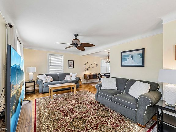 4th image of 20562 Stanford Ave