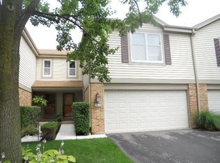 455 River Front Cir, Naperville, IL 60540