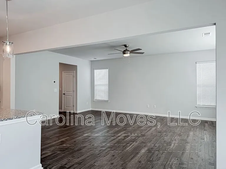 506 Poinsett Bridge Way — Photo 6
