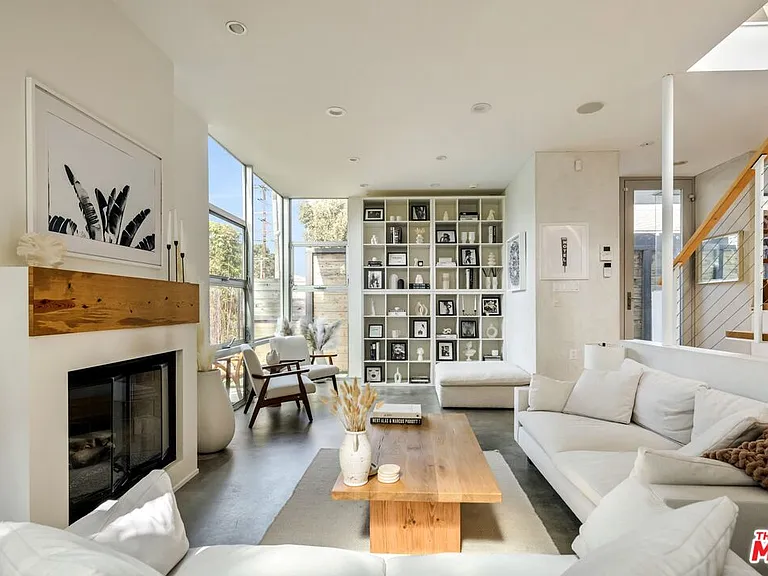 844 California Ave — Photo 2