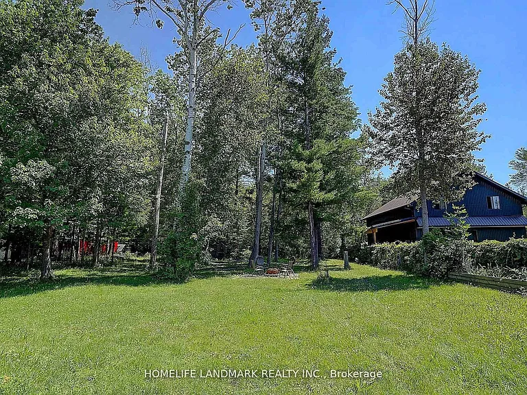 20573 Yonge St — Photo 46