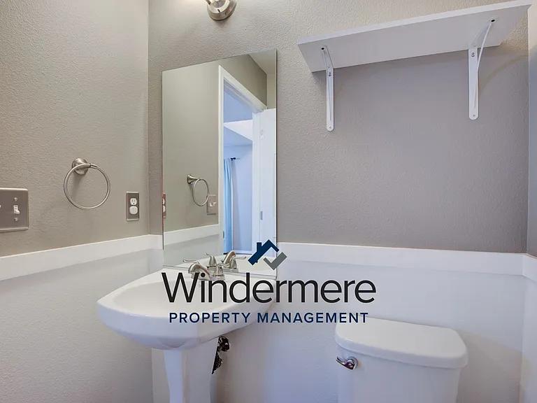 1134 NW Redwing Dr — Photo 12