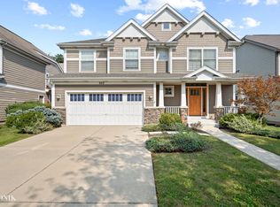 925 Breiter Ct, Bensenville, IL 60106