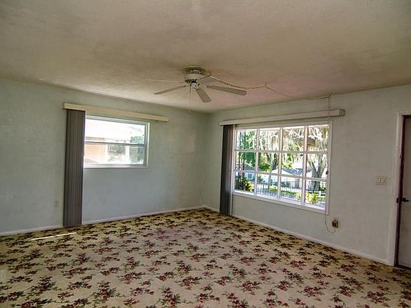 5th image of 656 Candyce Ave