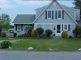 20 Esmond Ave, North Kingstown, RI 02852