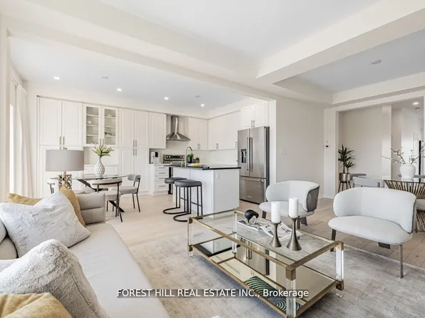 16 Hartney Dr, Richmond Hill, ON L4S 0J8