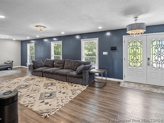 3rd image of 389 Myra Rd