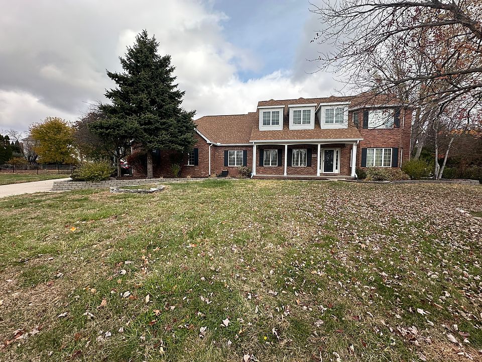 2nd image of 1917 Redbud Ln
