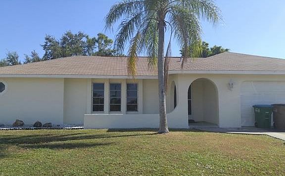 4th image of 423 NE 17th Ave