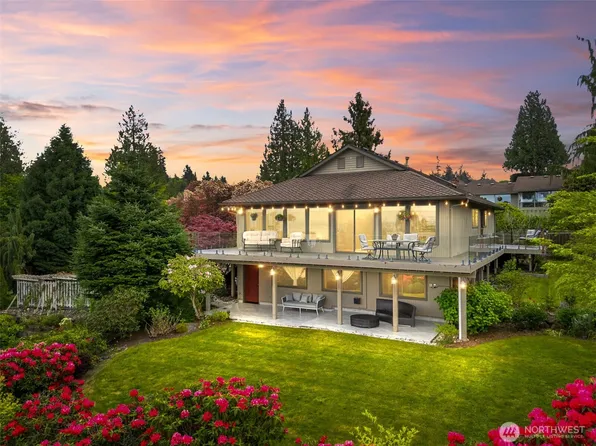 5128 Seaview Way, Everett, WA 98203