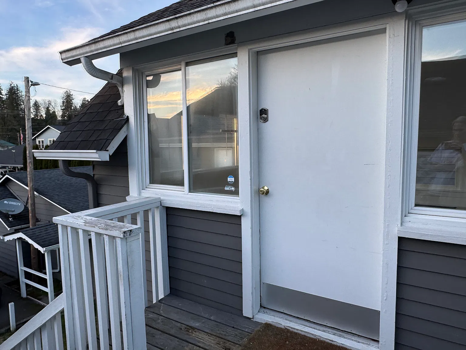 130 Maple Ave — Photo 2