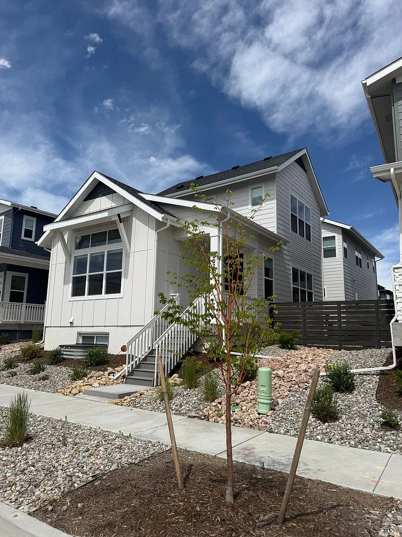 Stunning Like New 4 Bedroom In Wolf Ranch — Photo 1