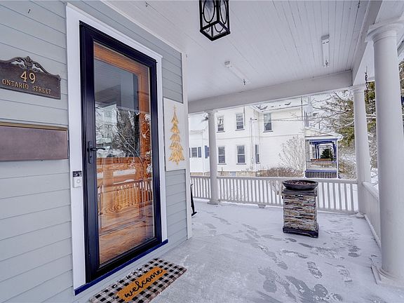 3rd image of 49 Ontario St