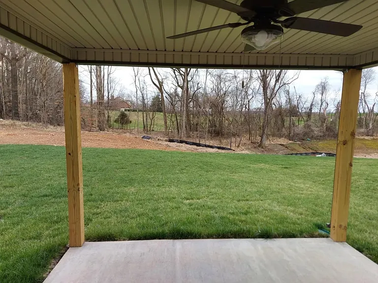 522 Burgess Ct — Photo 18