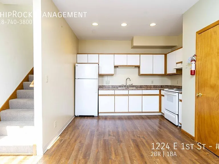 1224 E 1st St #A — Photo 3