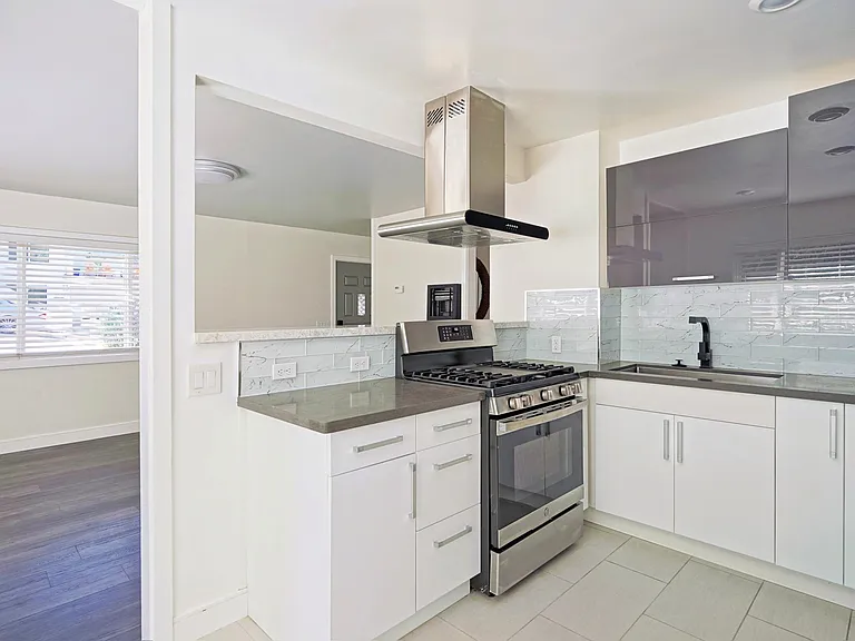 826 Archer St #826 — Photo 7