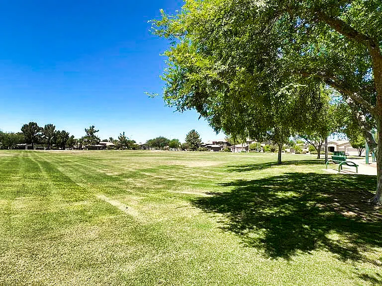512 E Rainbow Dr — Photo 44