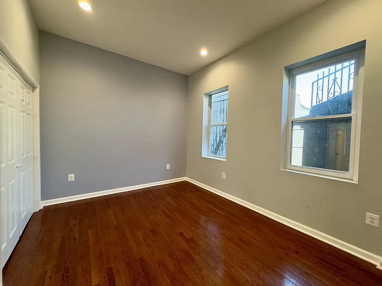 10 E Mulberry St — Photo 26