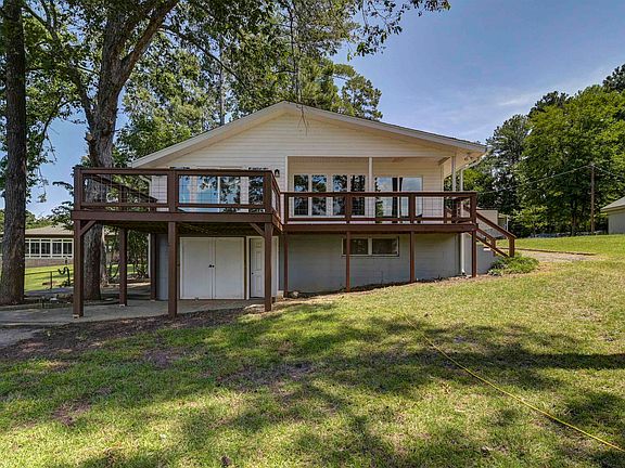3rd image of 262 Breezy Bay Dr