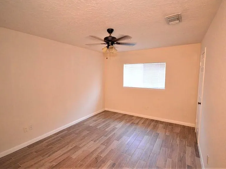 2314 Crooked Ln — Photo 5