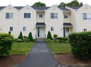 51 Stoneheights Dr, Waterford, CT 06385