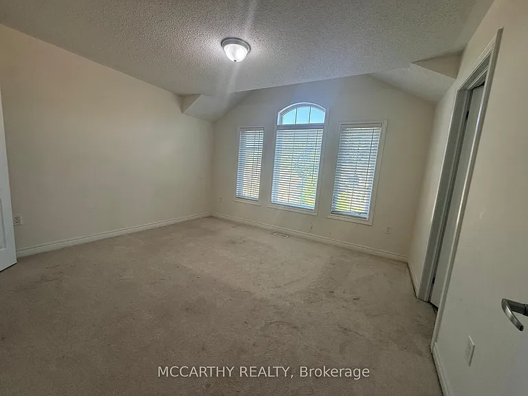 124 Johnson Dr — Photo 26