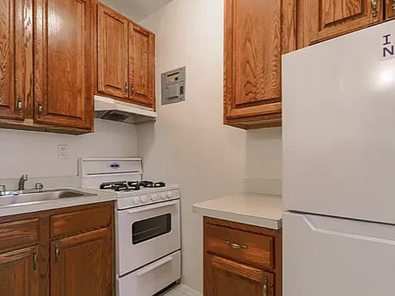 3rd image of 25 W 87th St APT 3F