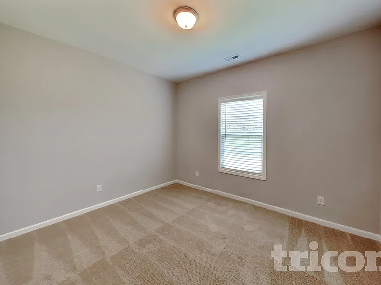 1022 Cyril Dr — Photo 12