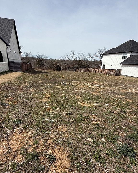 2nd image of 304 SW Autumn Hills Rd #37