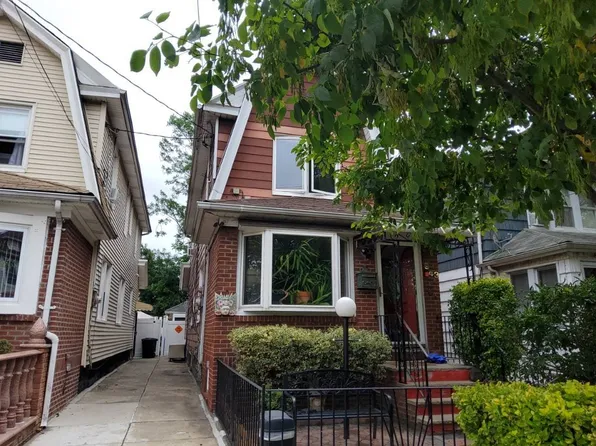 943 E 43rd St, Brooklyn, NY 11210