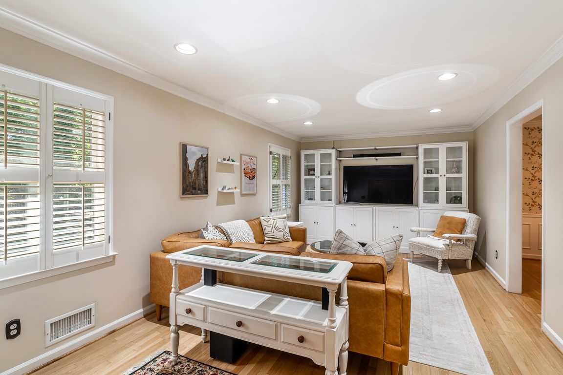 next background image