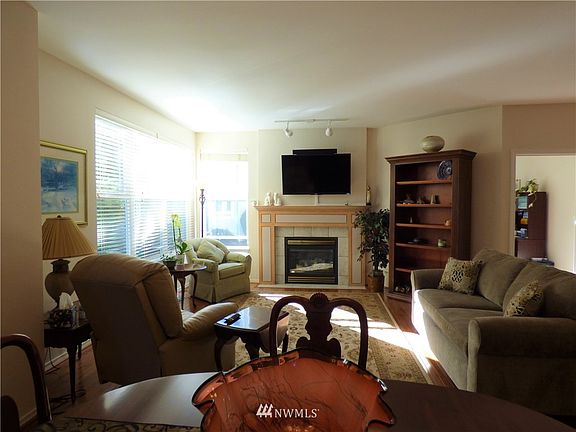 4th image of 7214 Centerville Ct Unit 205