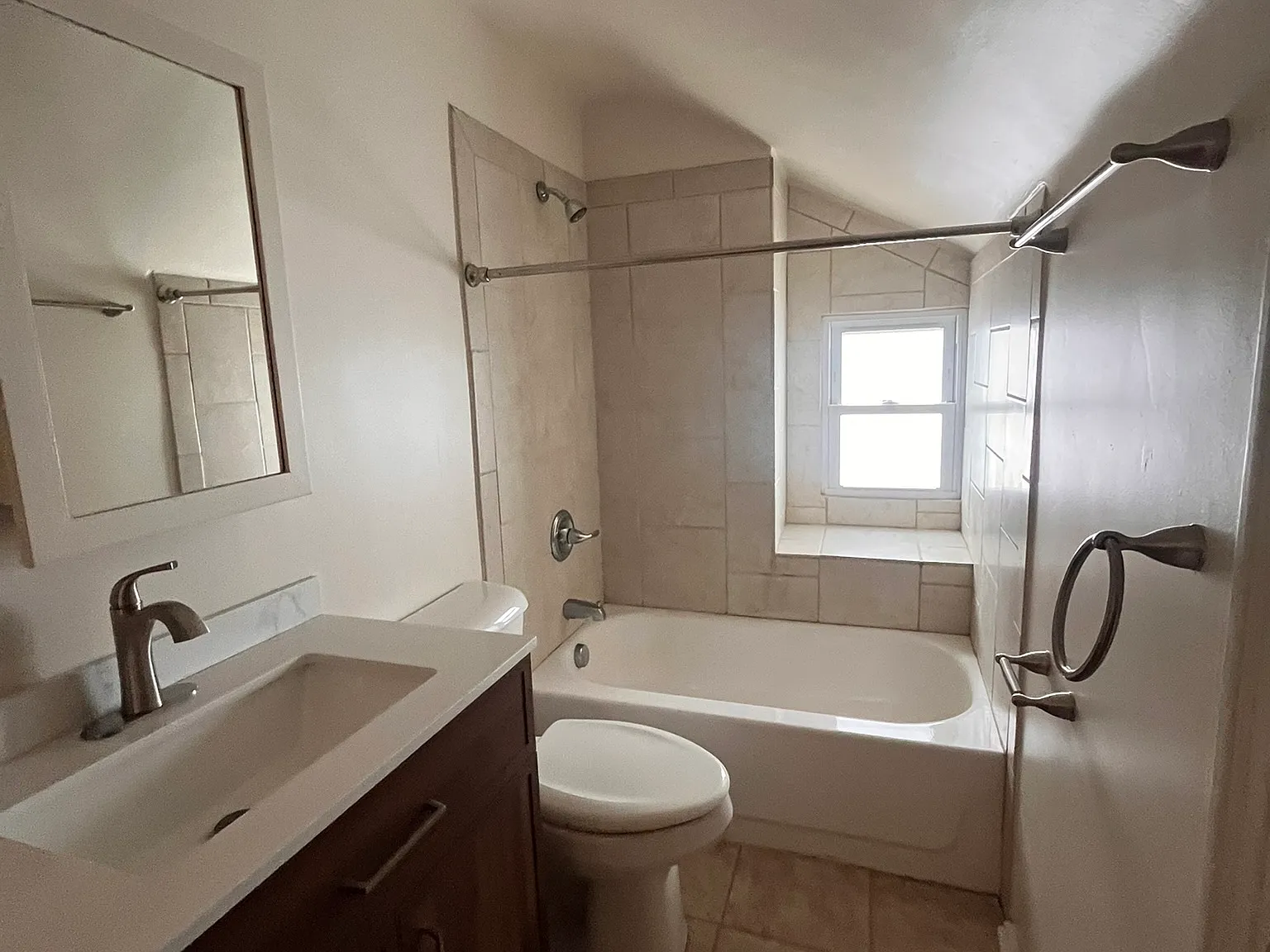 Studio, $825 — Photo 4