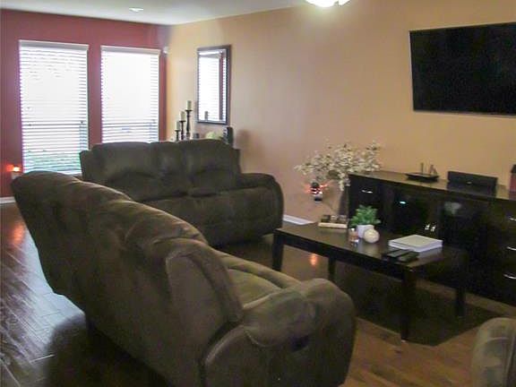 4th image of 8007 Rosemary Dr
