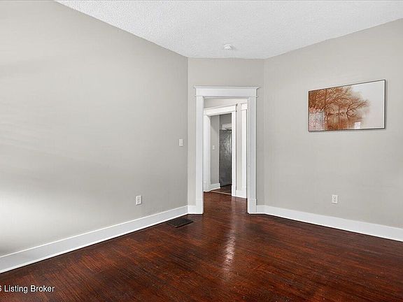 3rd image of 2722 Taylor Blvd