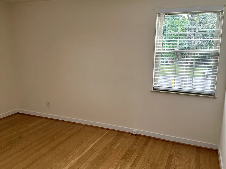 454 Bernhardt Dr #6 — Photo 5