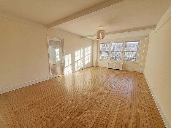3rd image of 51 W 86th St APT 902