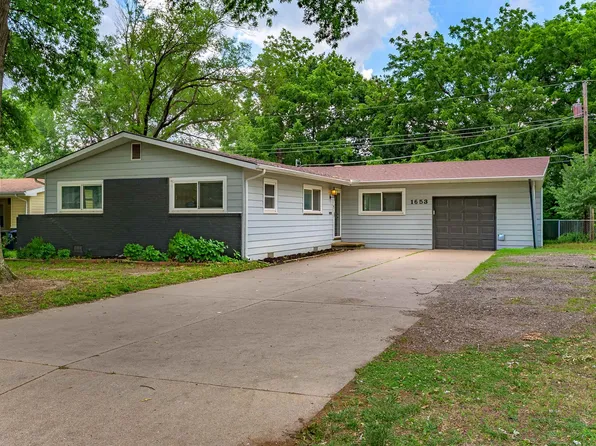 1653 Montana St, El Dorado, KS 67042