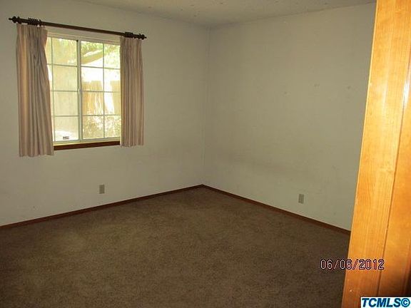 4th image of 1015 N Parkwood Street