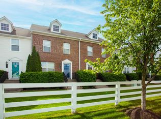 960 Hartford Village Blvd, Columbus, OH