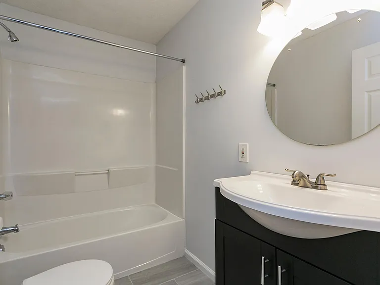602 Village Ct — Photo 13